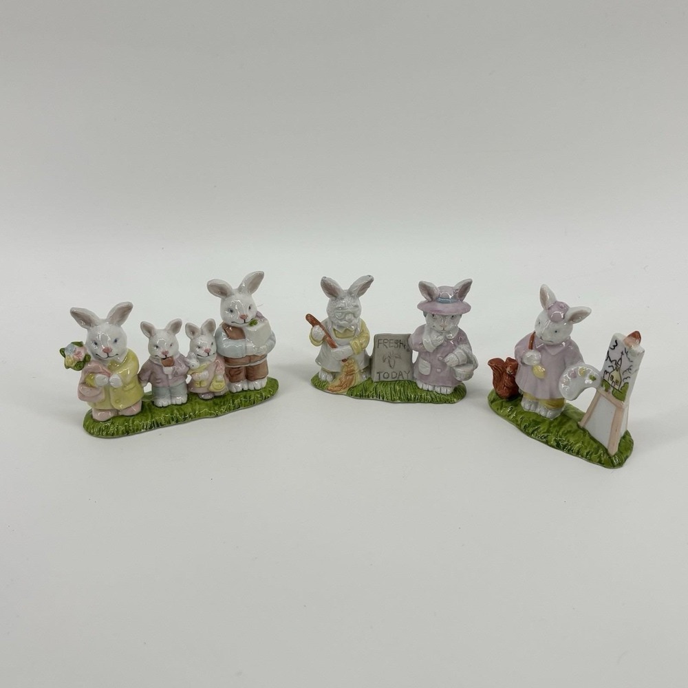 Hopalong Hallow Village Rabbit Hand Painted Ceramic 3 Pc Easter BunnyCollectible